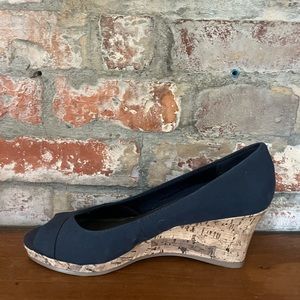 Life stride Peep Toe Wedge